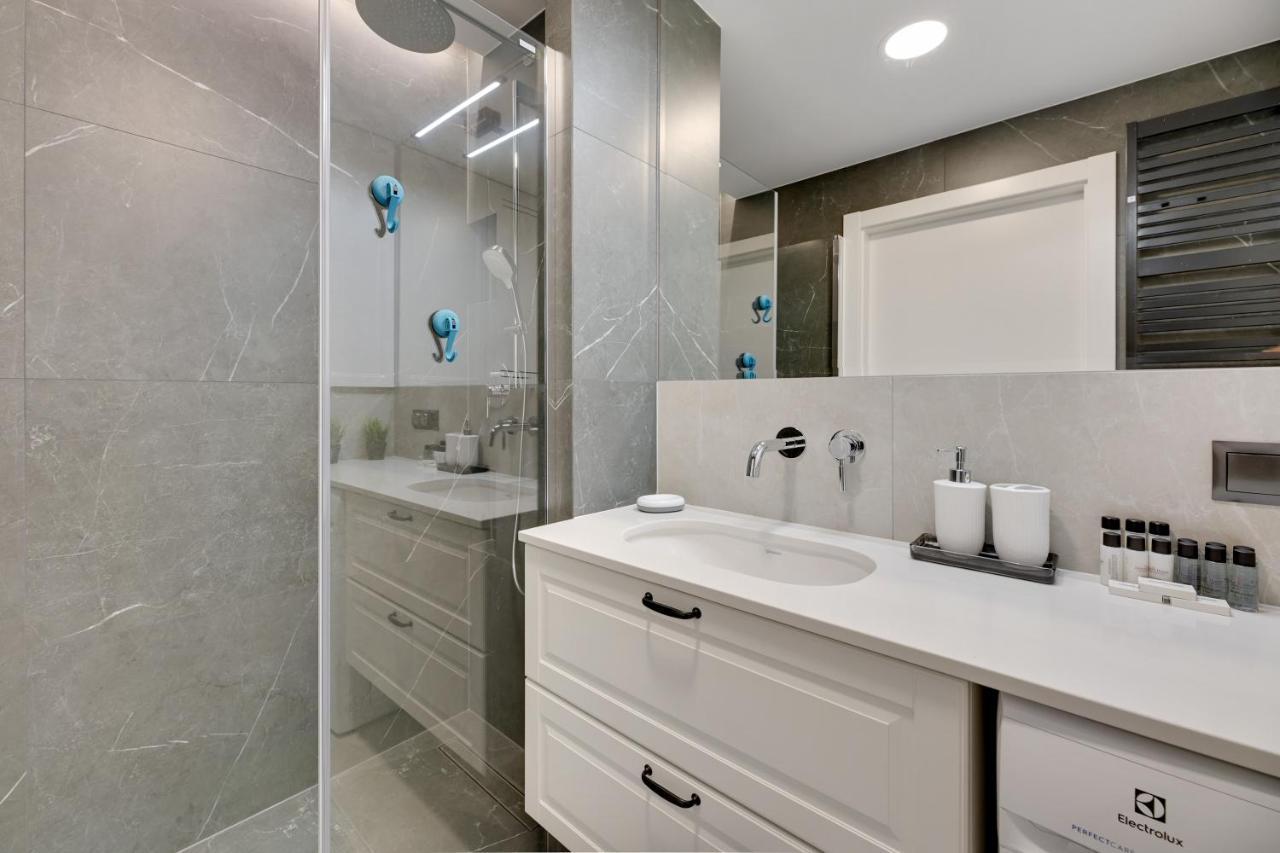 Dom & House - Apartments Old Town Podwale Staromiejskie غدانسك المظهر الخارجي الصورة